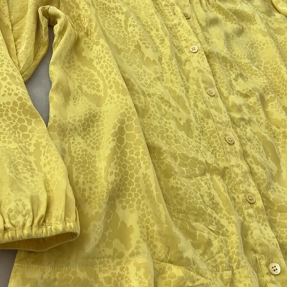 BCBG MAX AZRIA 100% SILK YELLOW CITRINE LONG SLEEVE TOP SIZE XS/S - Picture 13 of 13